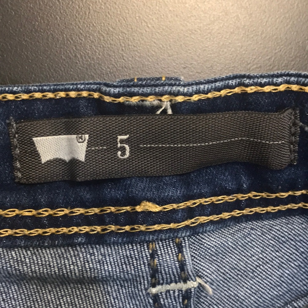 Levi Low Ride Shorts - Picture 4 of 5